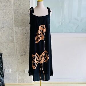 0052/   Black Tie on Shoulder Dress With Flower Pattern